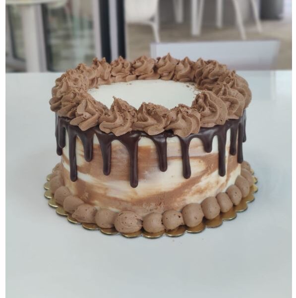 Vanilla Chocolate Cake