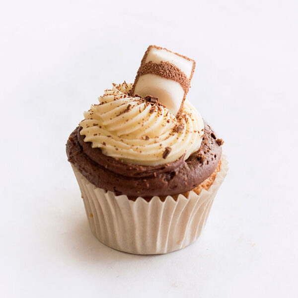 Kinder Bueno White Cupcake